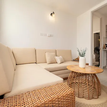 With A Pool And Parking 2bed In Cartagen Apartamento