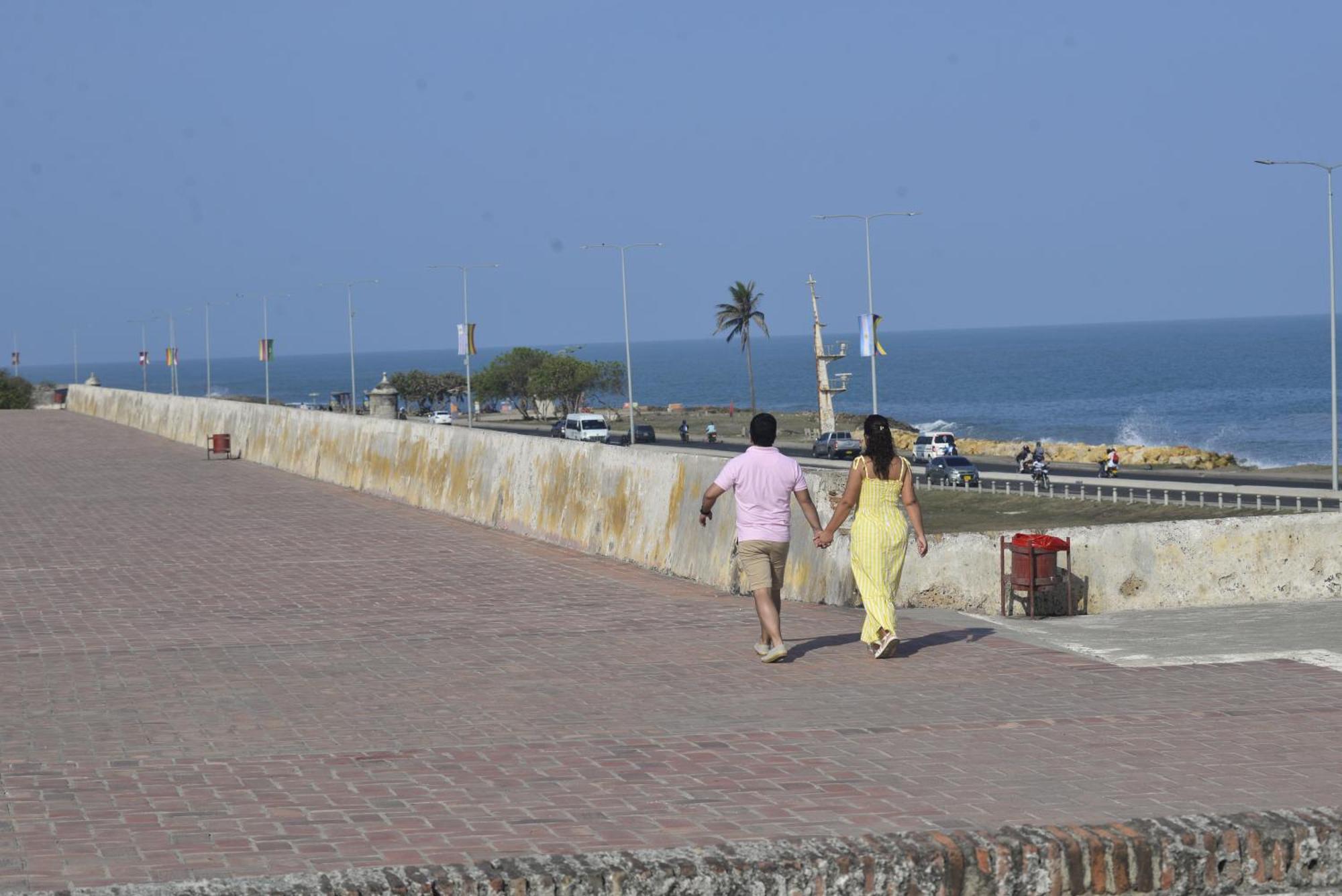 With A Pool And Parking 2bed In Cartagen Apartment